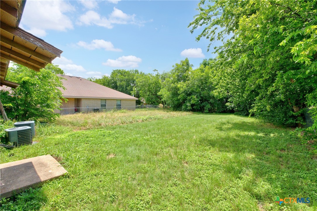 422 W Green Avenue Property Photo 9