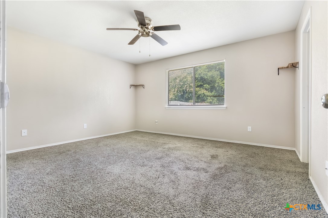 1302 Saddle Drive Property Photo 17