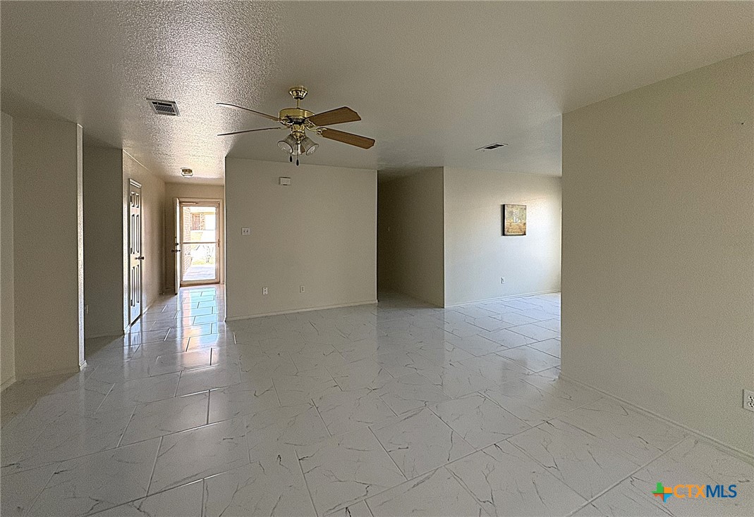 1117 Katelyn Circle Property Photo 6