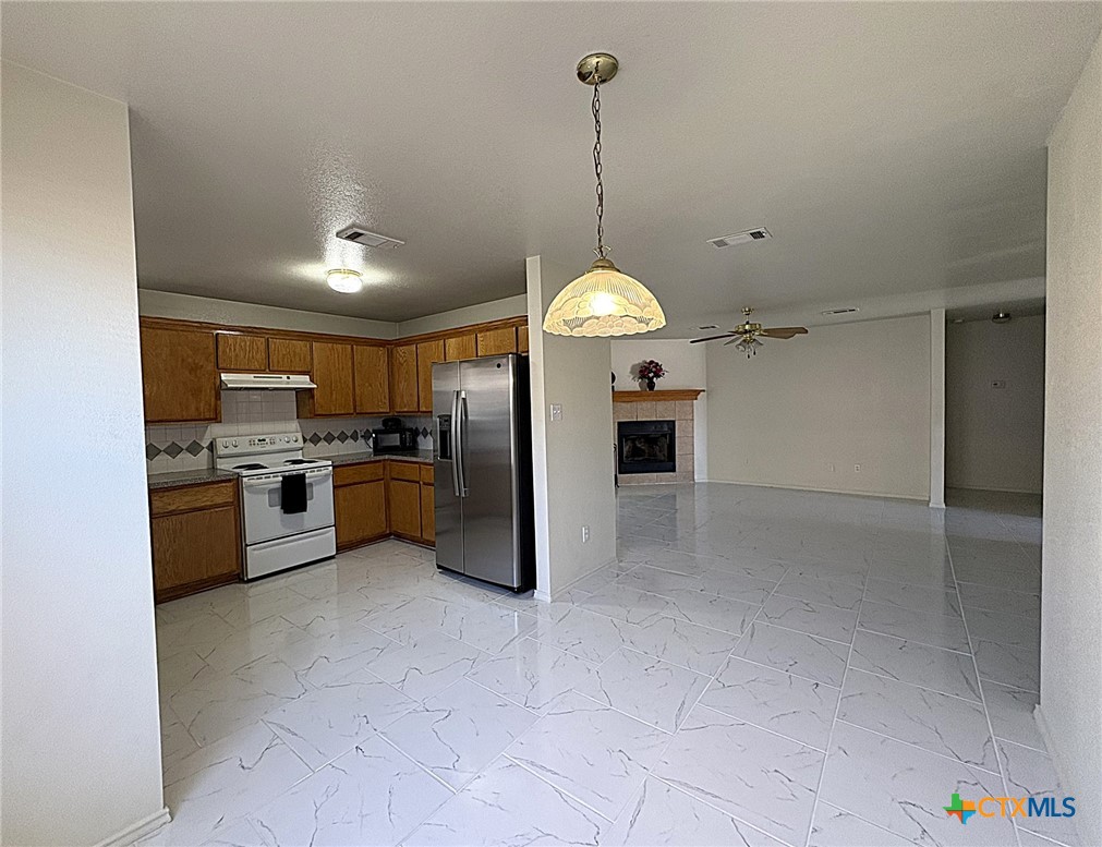 1117 Katelyn Circle Property Photo 7