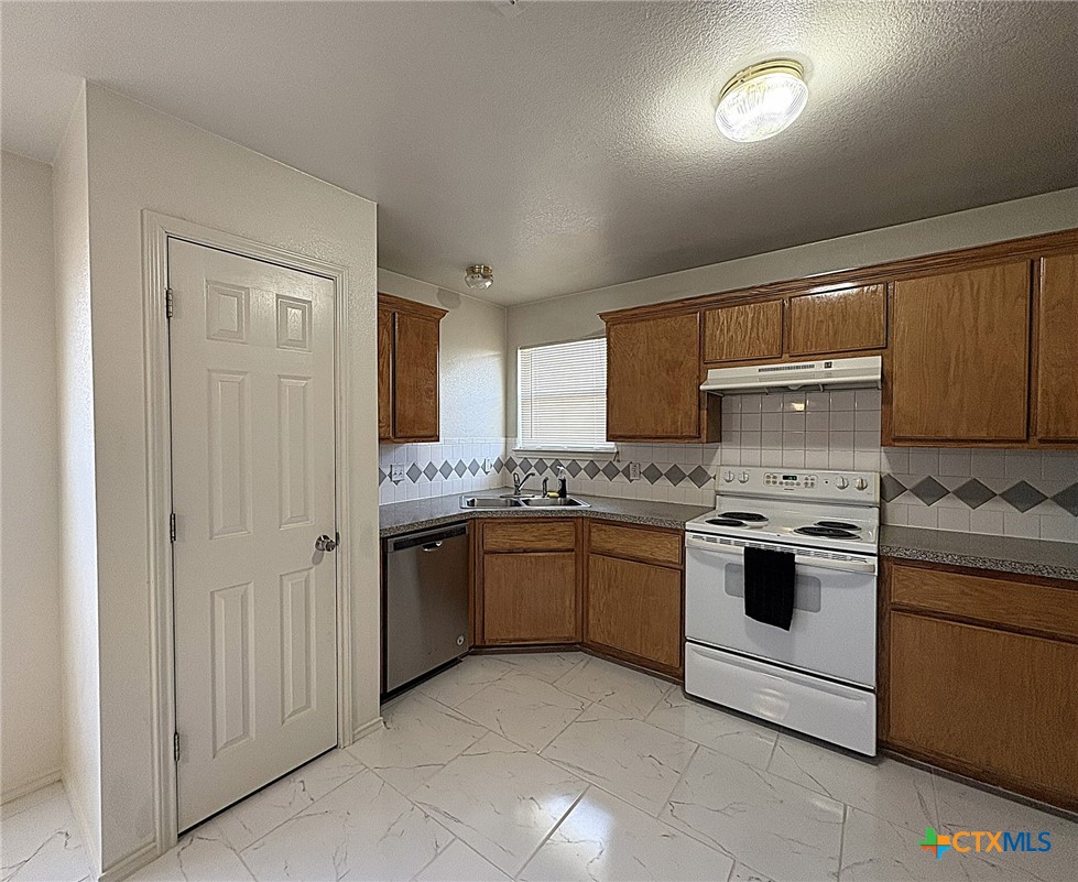 1117 Katelyn Circle Property Photo 8