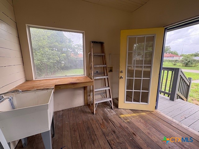 1017 W Nueces Street Property Photo 17