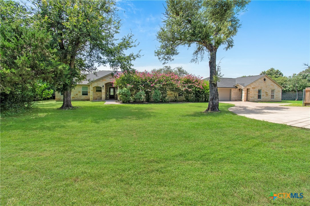 409 Northcliffe Drive Property Photo 1
