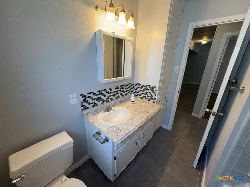 1704 Big Bend Drive Property Photo 13