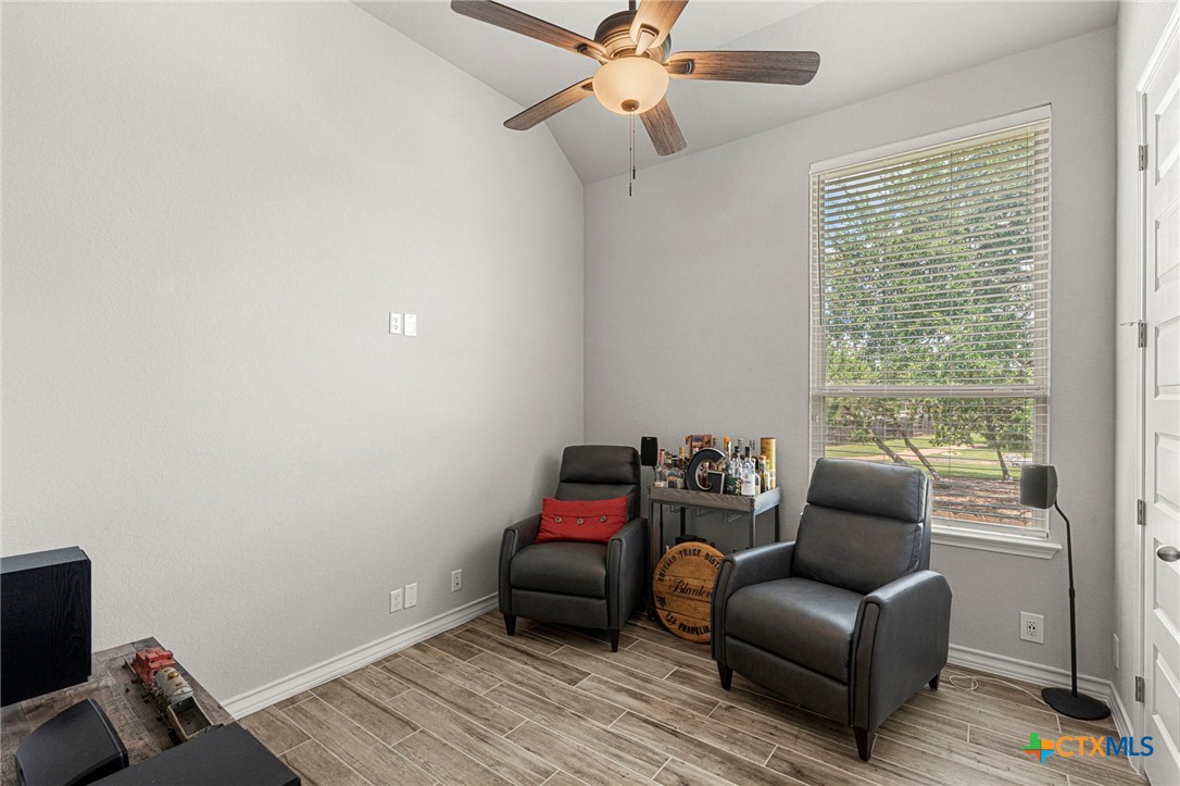 1551 Balcones Fault Property Photo 11