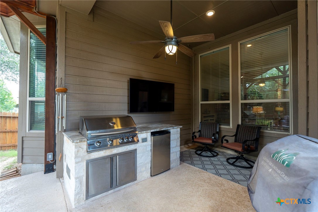 1551 Balcones Fault Property Photo 31