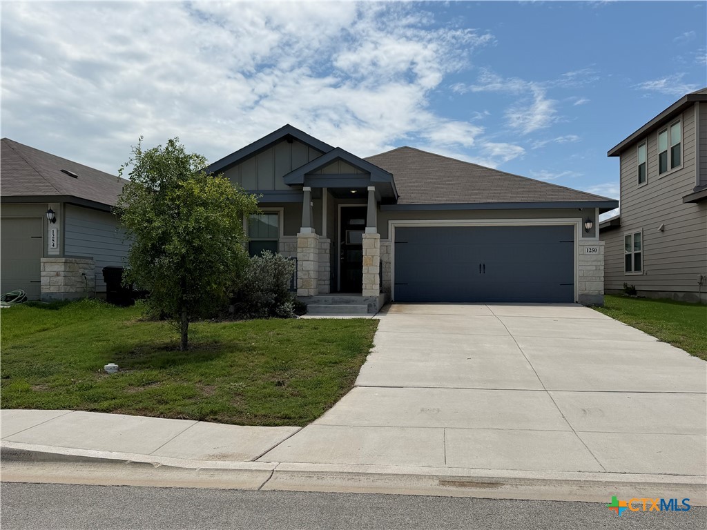 1250 Lennea Property Photo 1
