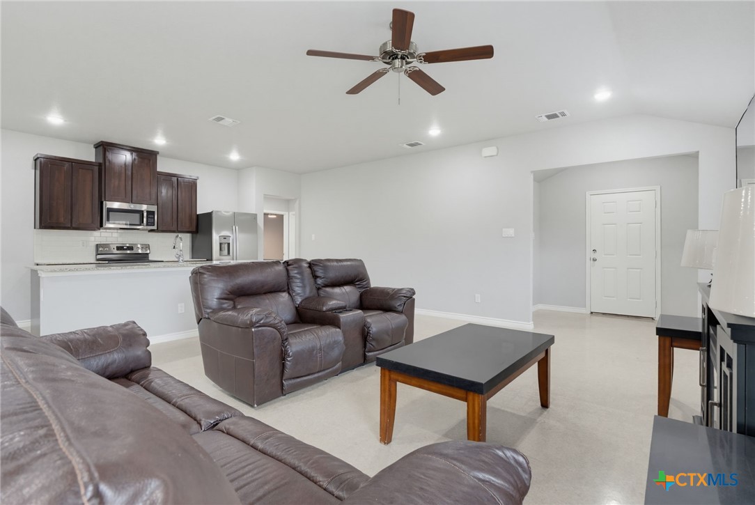 1645 Dryden Avenue Property Photo 4