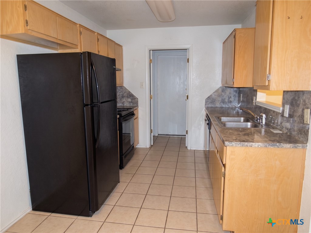 2808 Edgefield Street A Property Photo 6