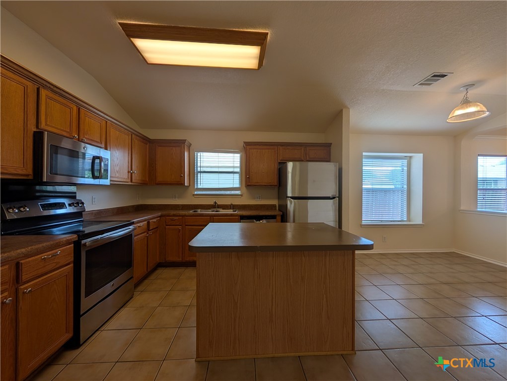 268 Goliad Drive Property Photo 5