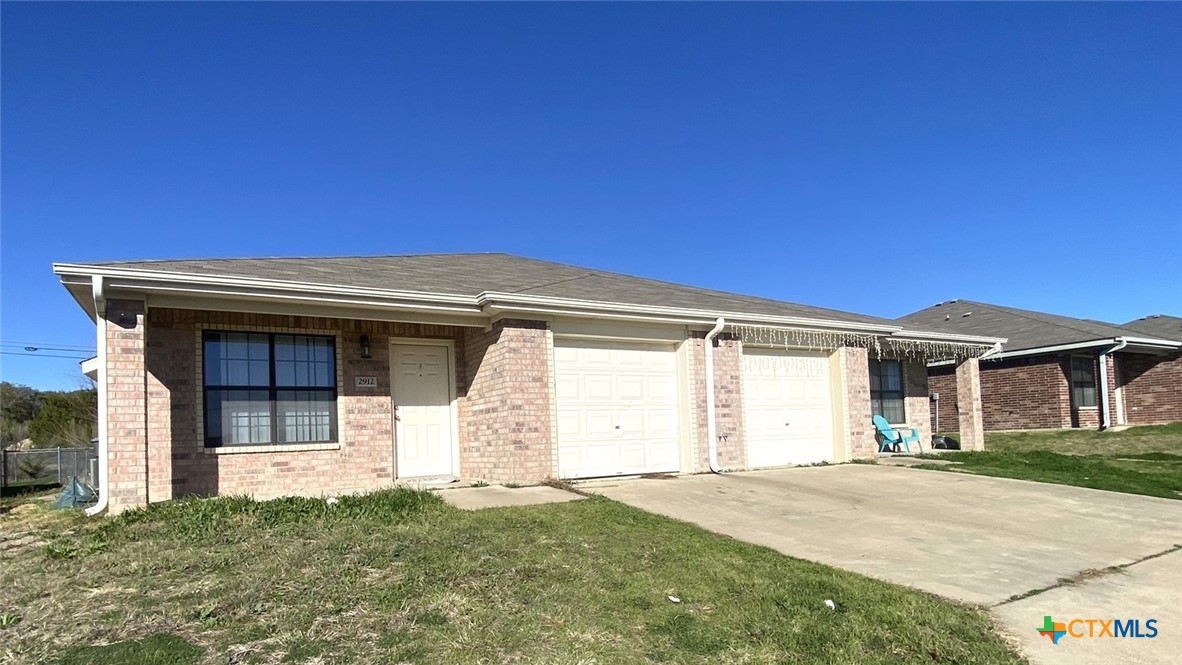 2910 Ashley Drive 2912 Property Photo 2