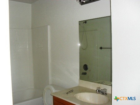 2914 Ashley Drive 2916 Property Photo 7