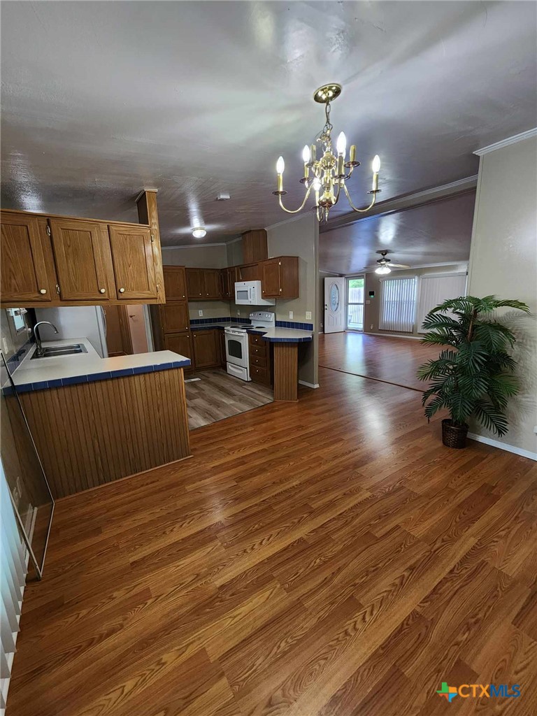 922 Ashwood Drive Property Photo 12