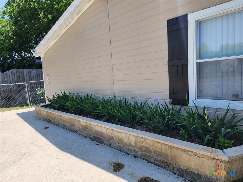 922 Ashwood Drive Property Photo 37