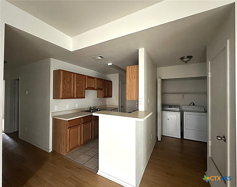 4807 Auburn Drive B Property Photo 2