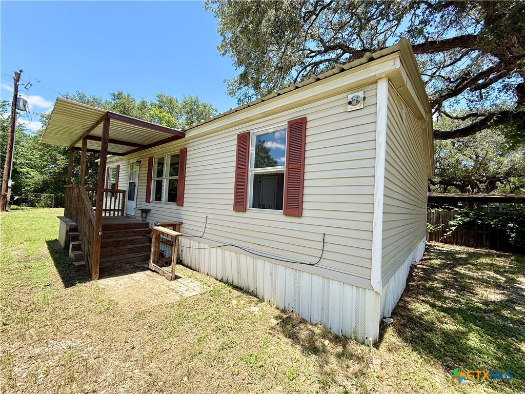 319 E Zipp Road Property Photo 1