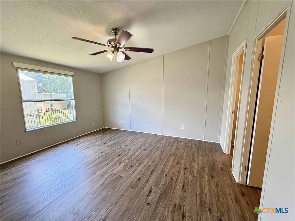 319 E Zipp Road Property Photo 11