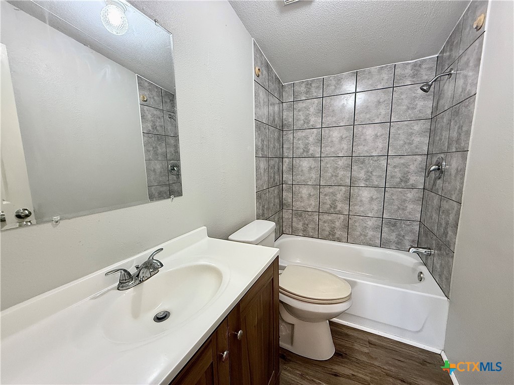 319 E Zipp Road Property Photo 13