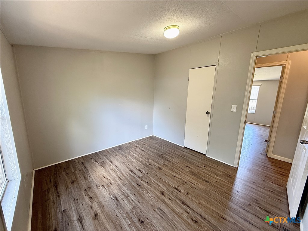 319 E Zipp Road Property Photo 15