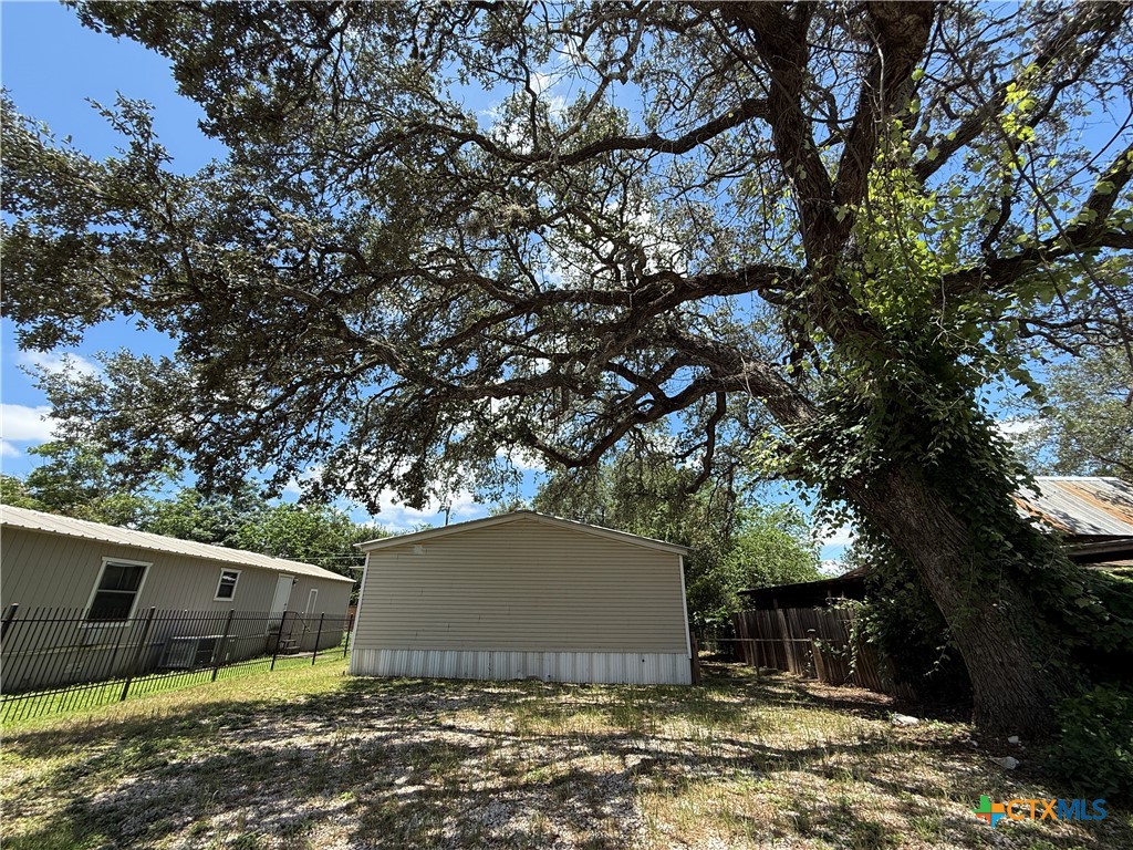 319 E Zipp Road Property Photo 19