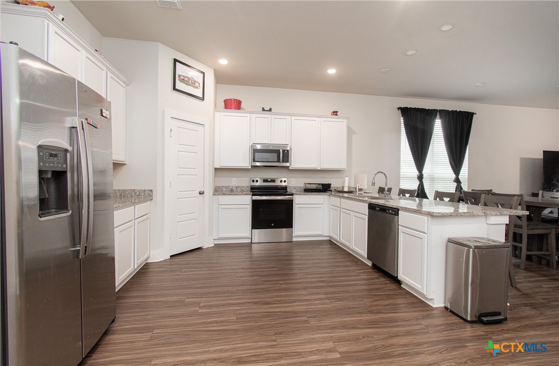 2016 Meridian Loop Property Photo 7