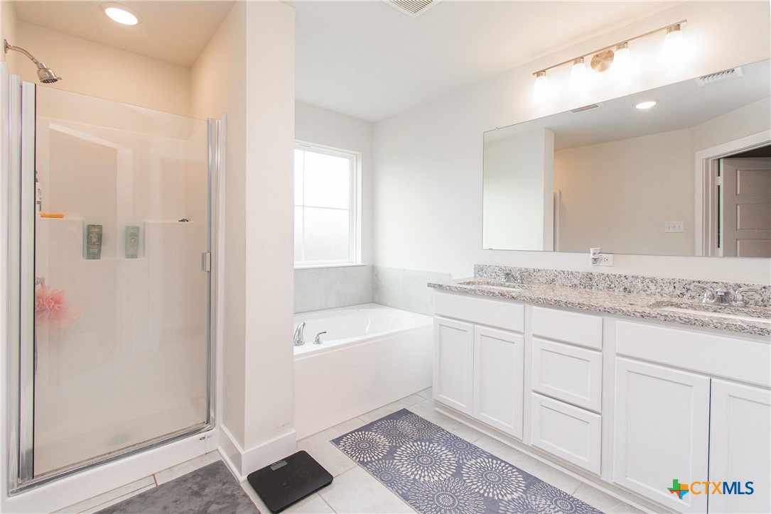 2016 Meridian Loop Property Photo 13