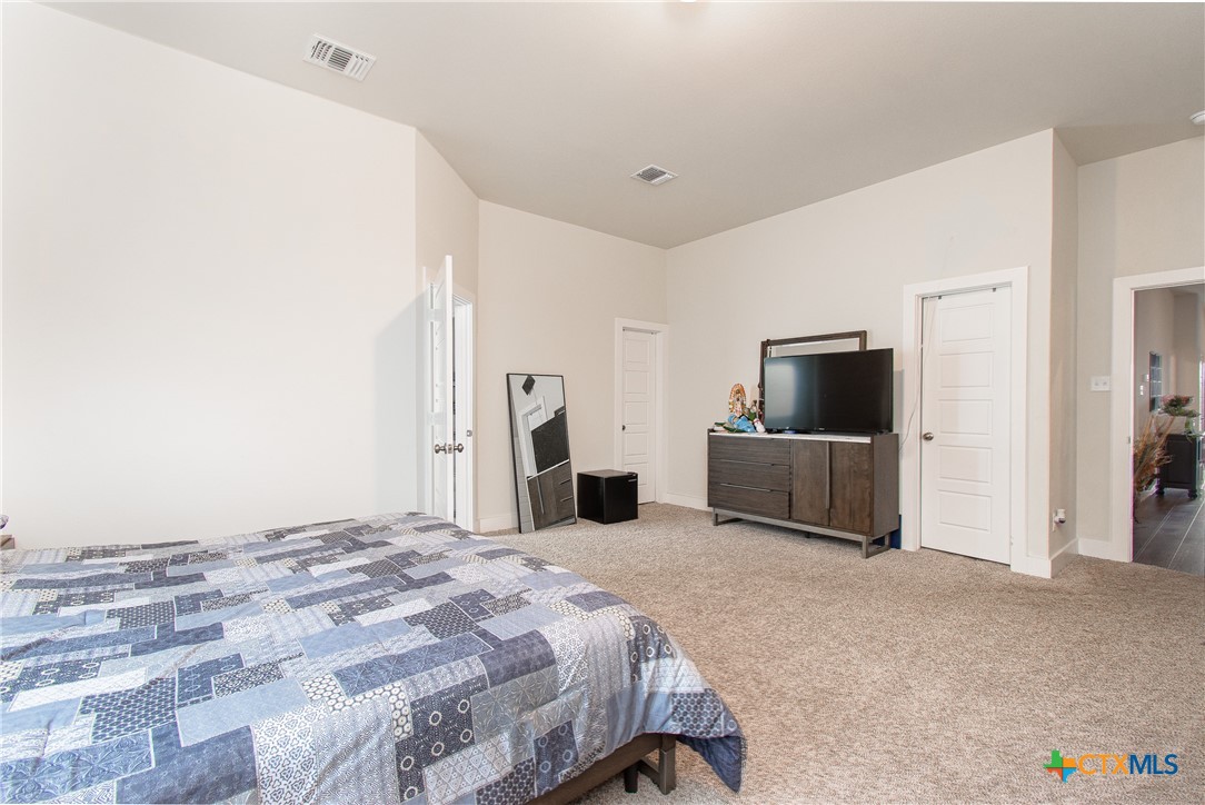 2016 Meridian Loop Property Photo 14