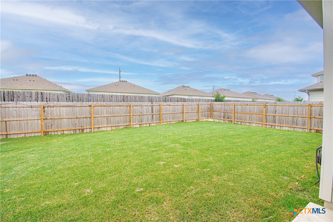 2016 Meridian Loop Property Photo 24