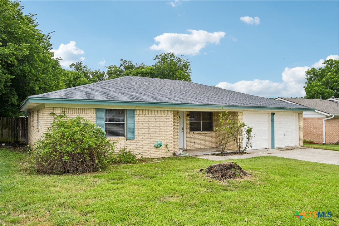 912 Edwards Street Property Photo 3
