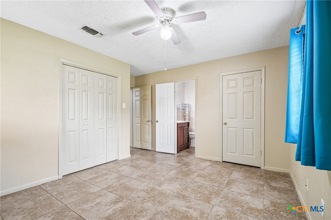 912 Edwards Street Property Photo 18