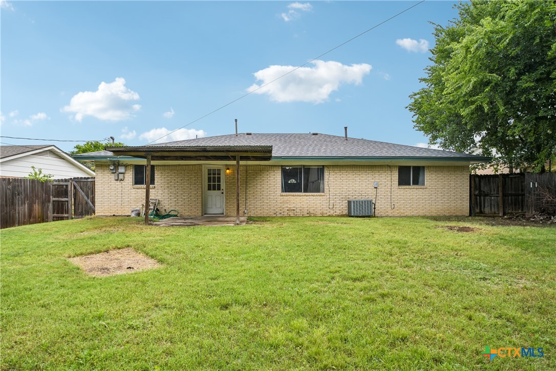 912 Edwards Street Property Photo 26