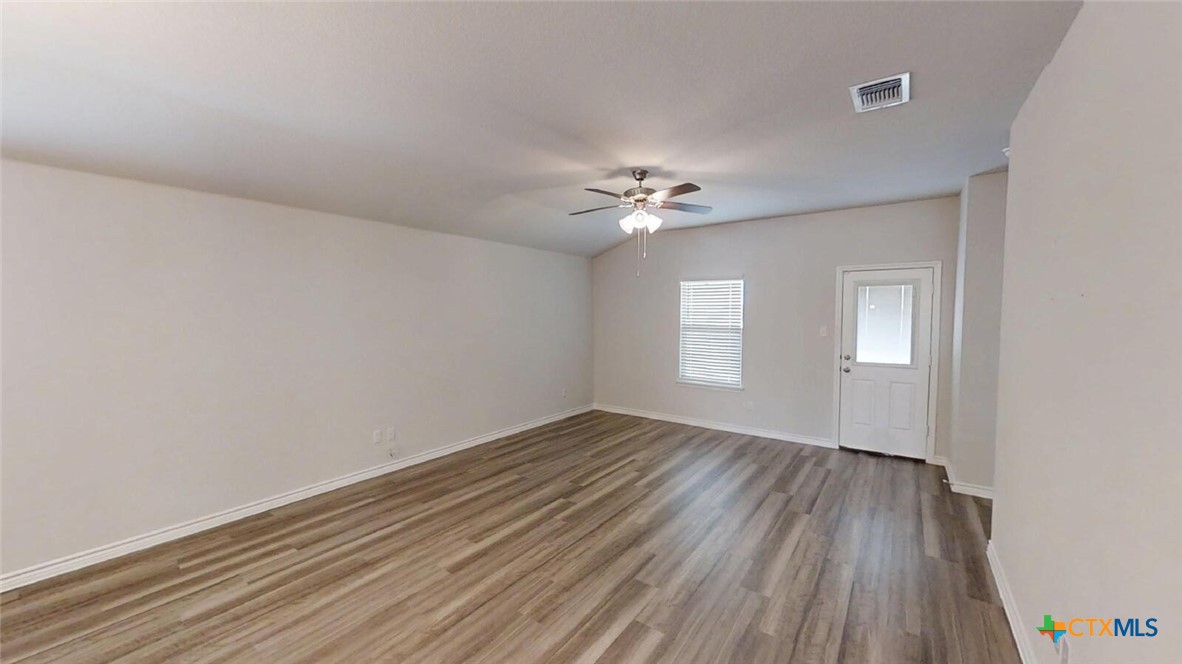 1908 Rosson Street Property Photo 6