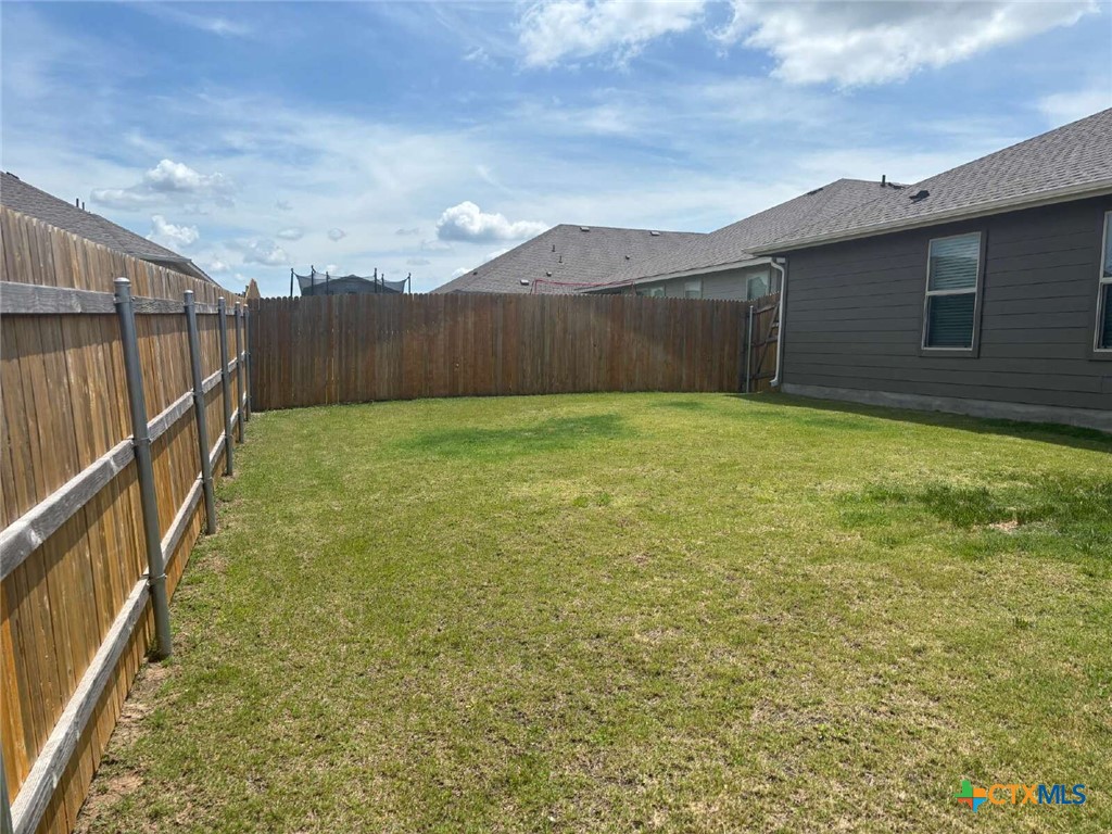 1908 Rosson Street Property Photo 24