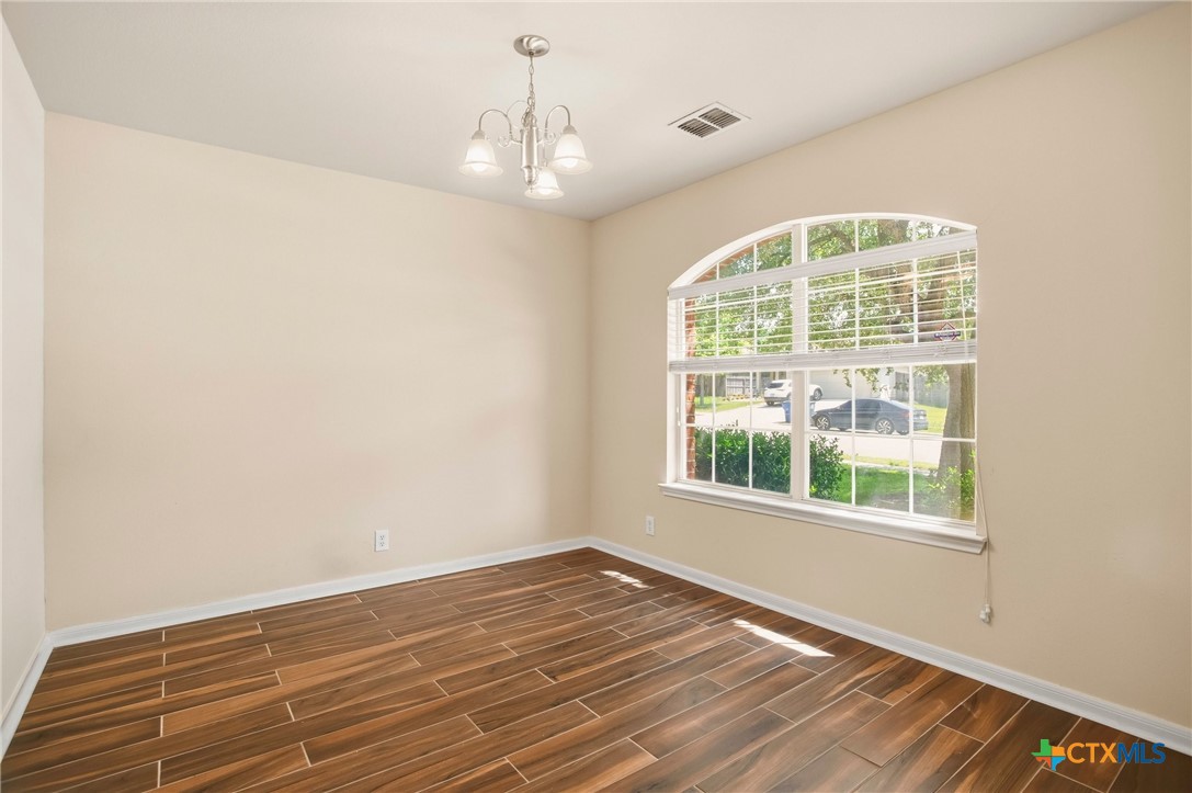 509 Roadrunner Avenue Property Photo 6