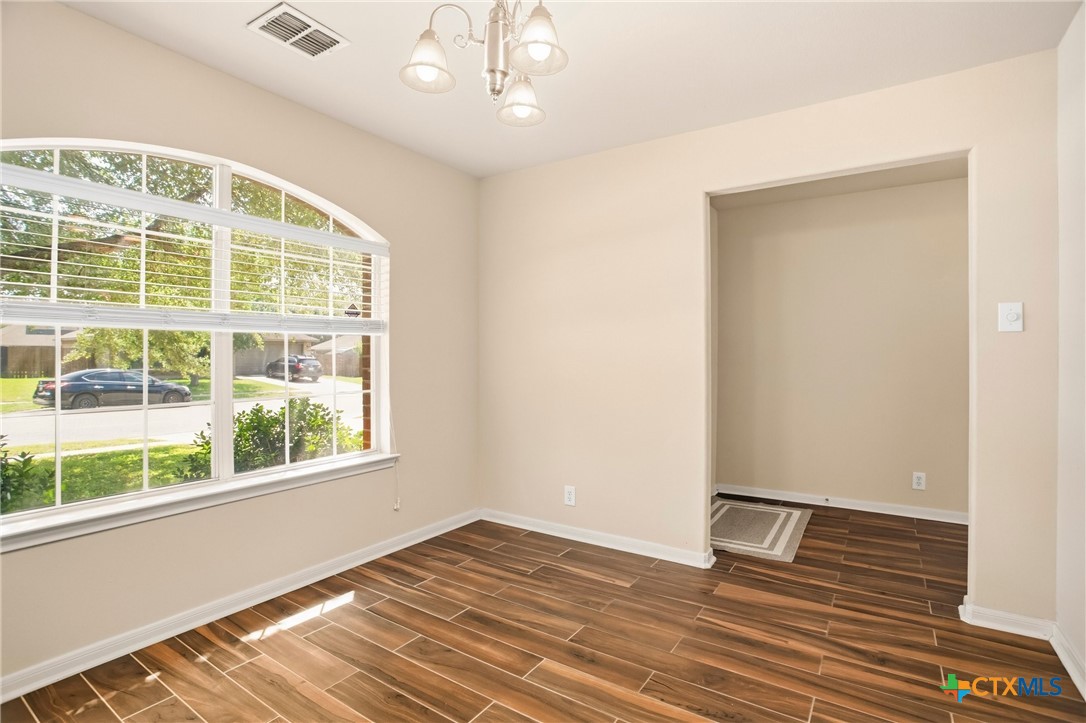 509 Roadrunner Avenue Property Photo 8