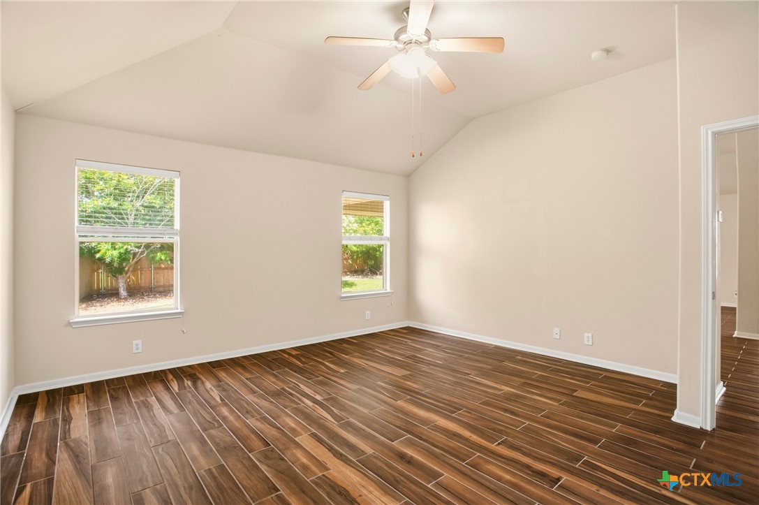 509 Roadrunner Avenue Property Photo 17