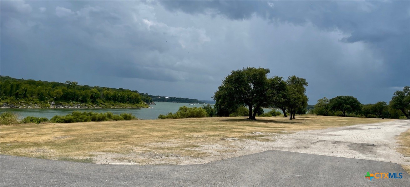 17 Oakmont Circle Property Photo 6