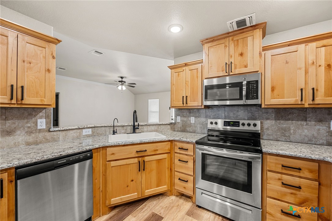 2668 Belle Hubbard Trail Property Photo 4