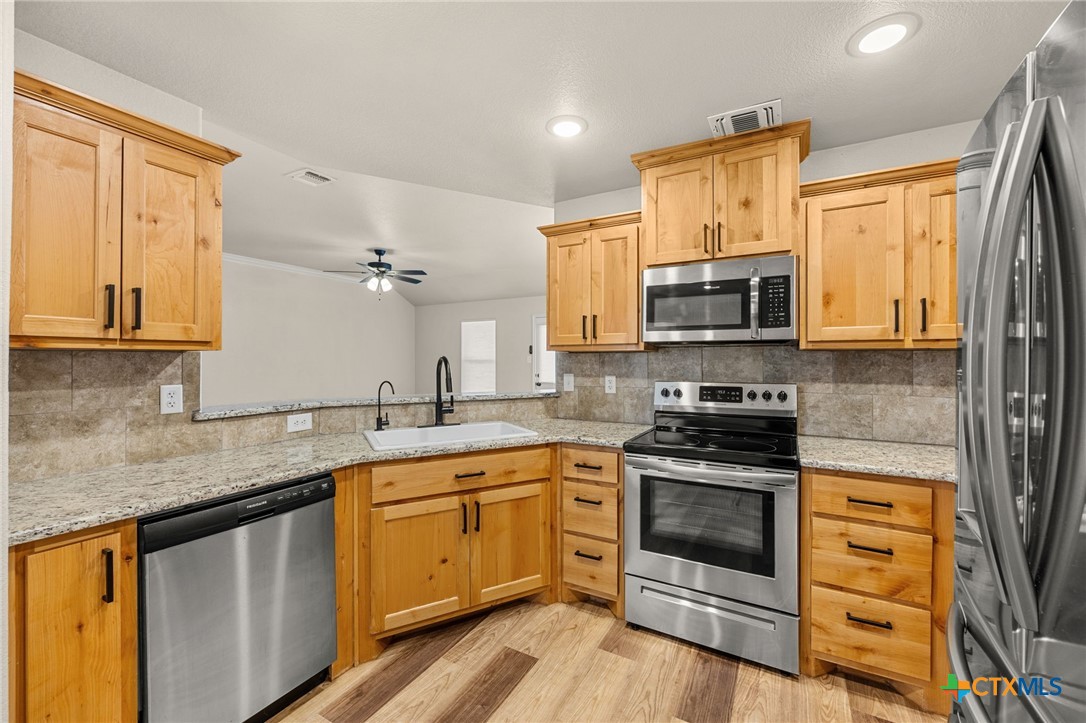 2668 Belle Hubbard Trail Property Photo 6