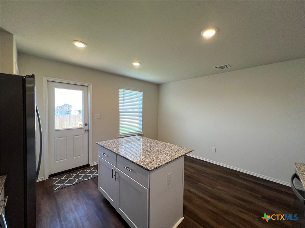 760 Heartseed Property Photo 11