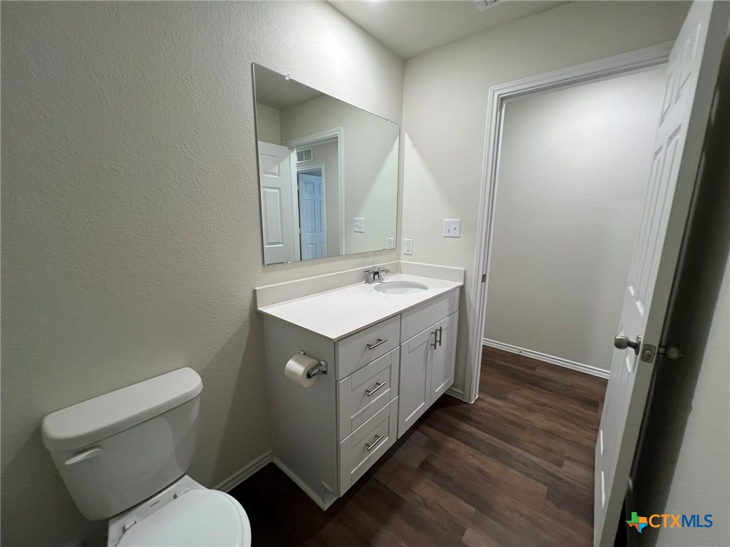760 Heartseed Property Photo 25