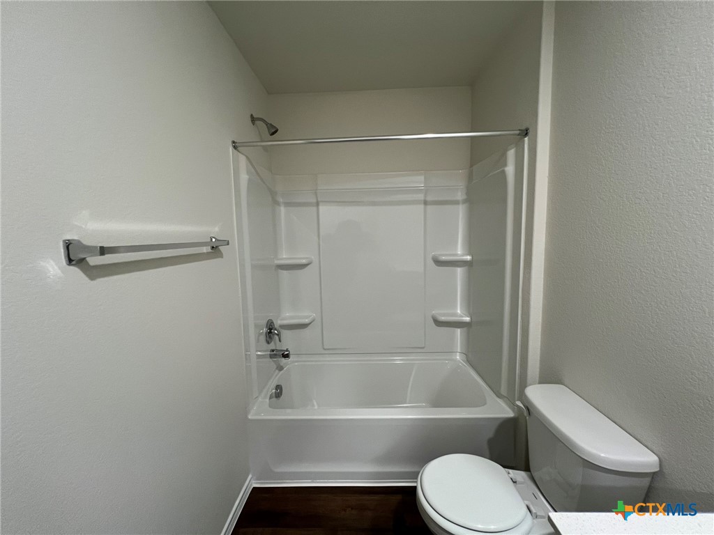 760 Heartseed Property Photo 26