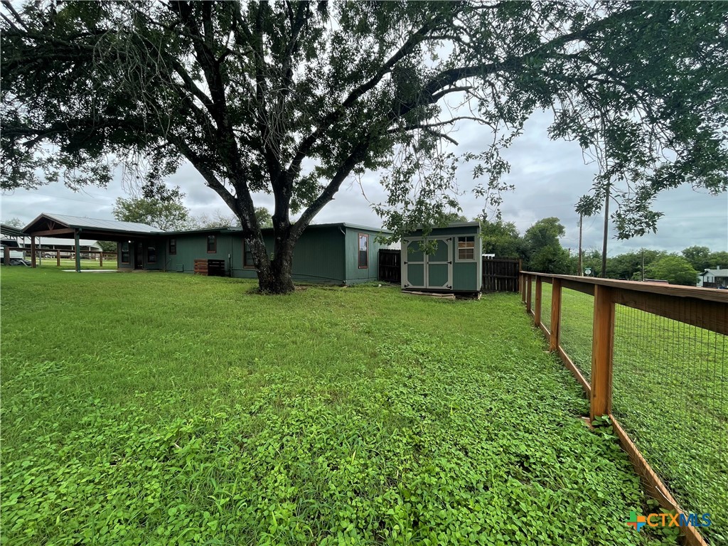 365 Forshage Boulevard Property Photo 5