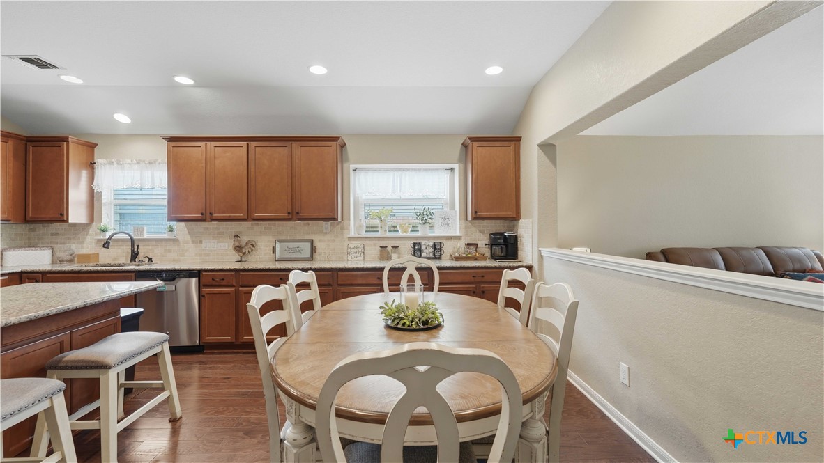 2122 Dragon Trail Property Photo 6