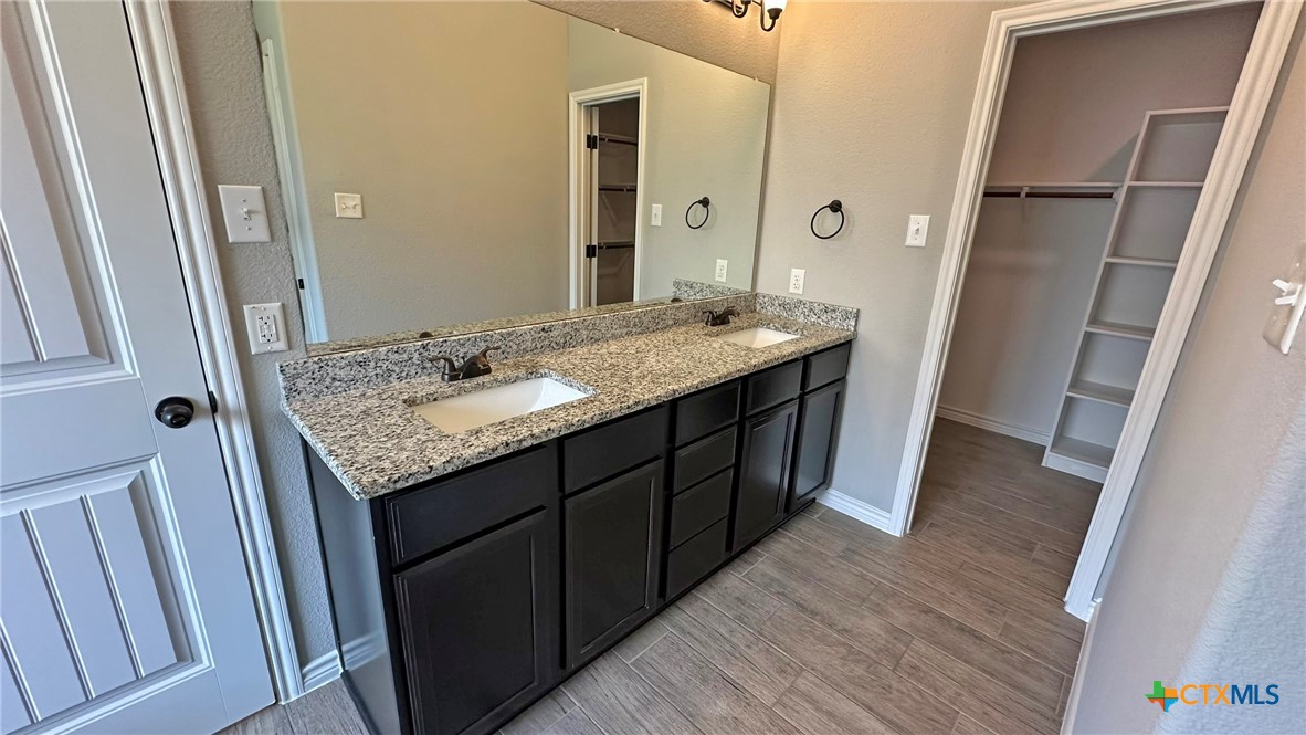 2607 Settlers Oak Drive Property Photo 27