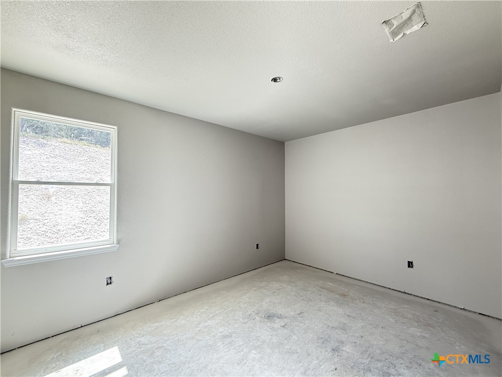 309 Rain Dance Trail Property Photo 4