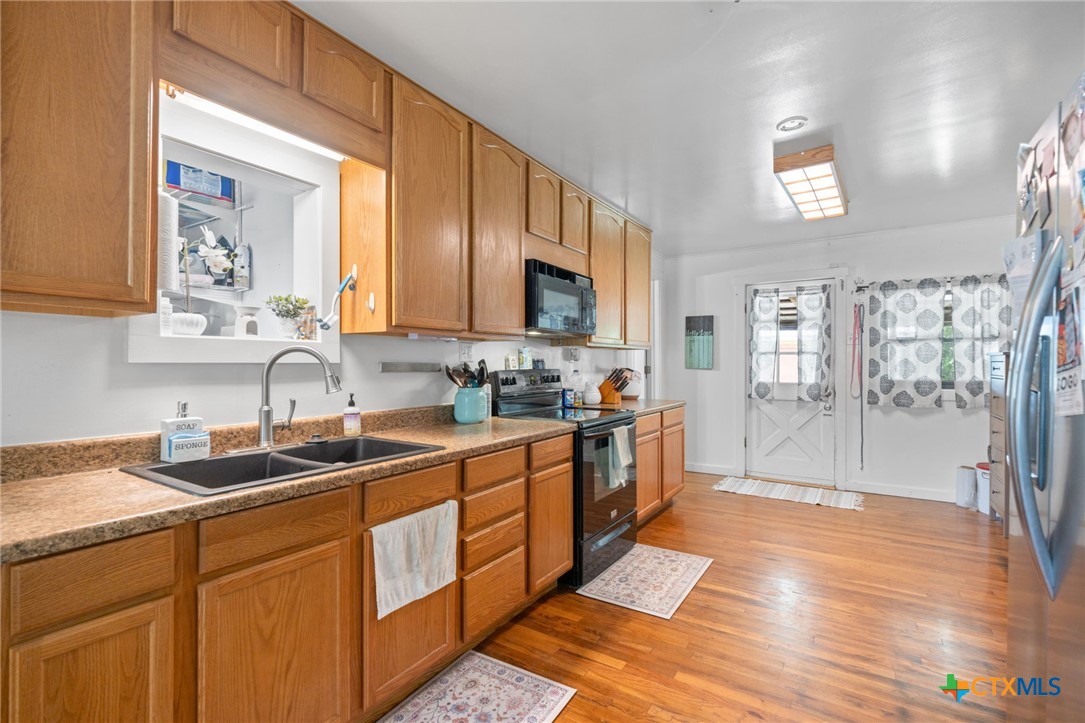 1007 W Avenue A Property Photo 3