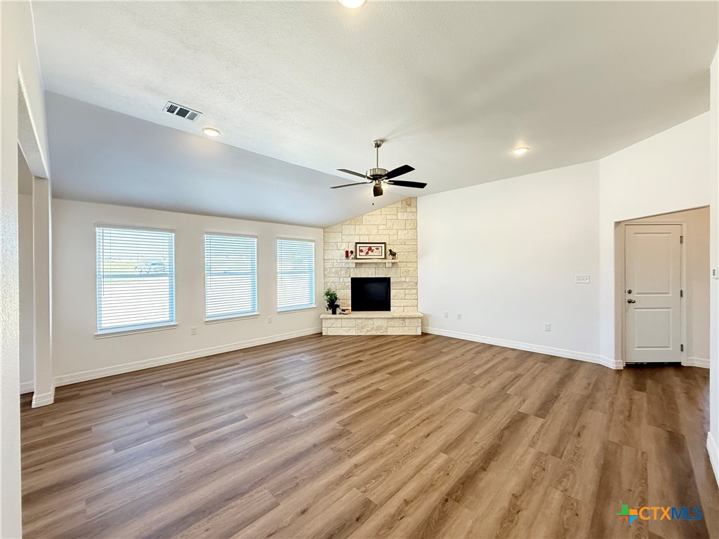 5242 Lassen Lane Property Photo 8