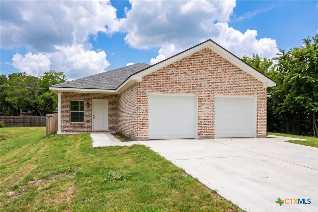 921 Ashwood Drive A Property Photo 1