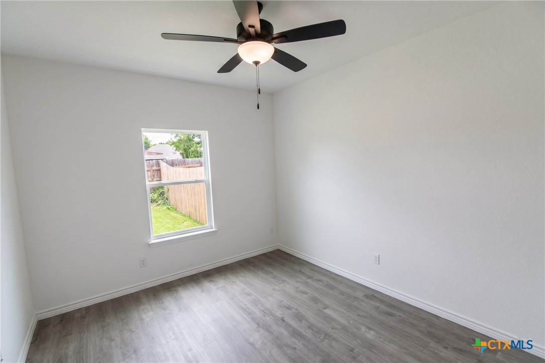 921 Ashwood Drive A Property Photo 12